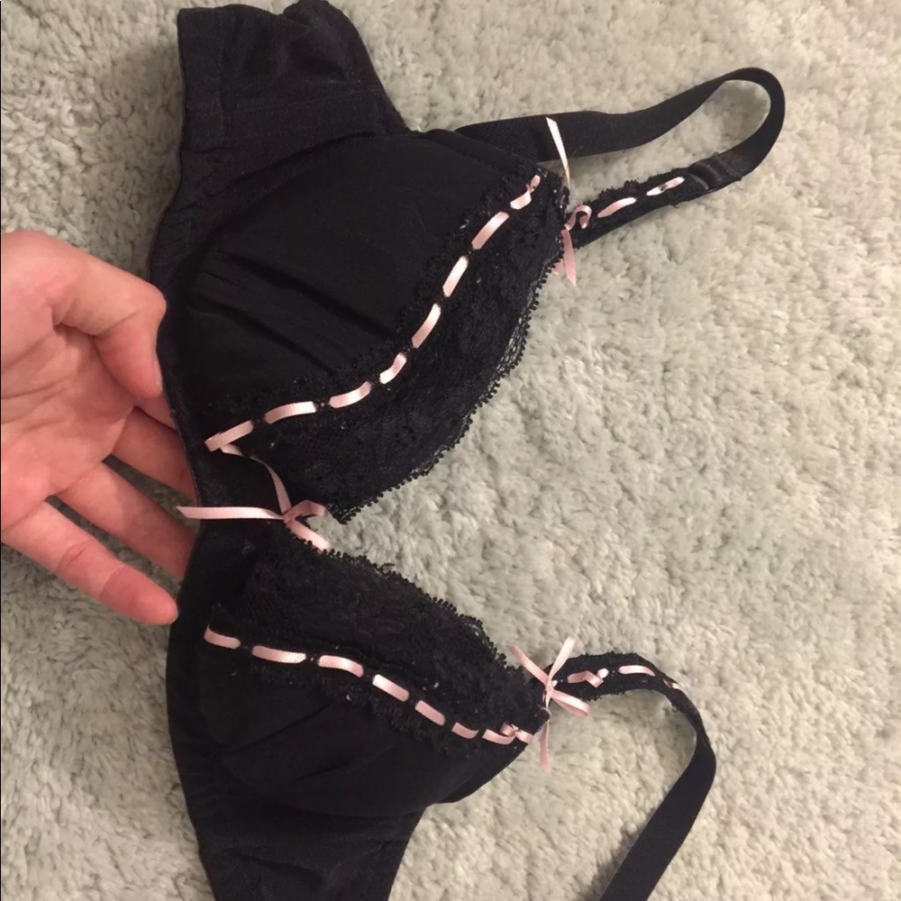 Sexy black Bra 34B with removable pads